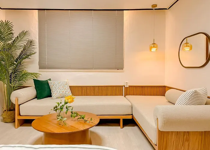 강동역 도보8분 길동역 도보8분 공항버스 8인 2br 5beds Soom *