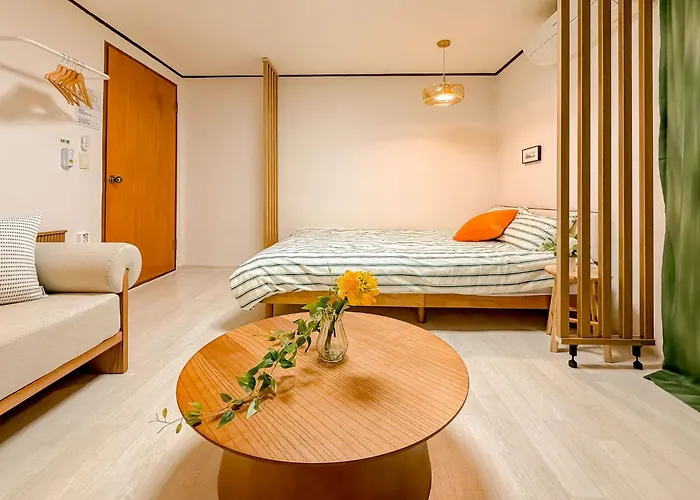 강동역 도보8분 길동역 도보8분 공항버스 8인 2br 5beds Soom *
